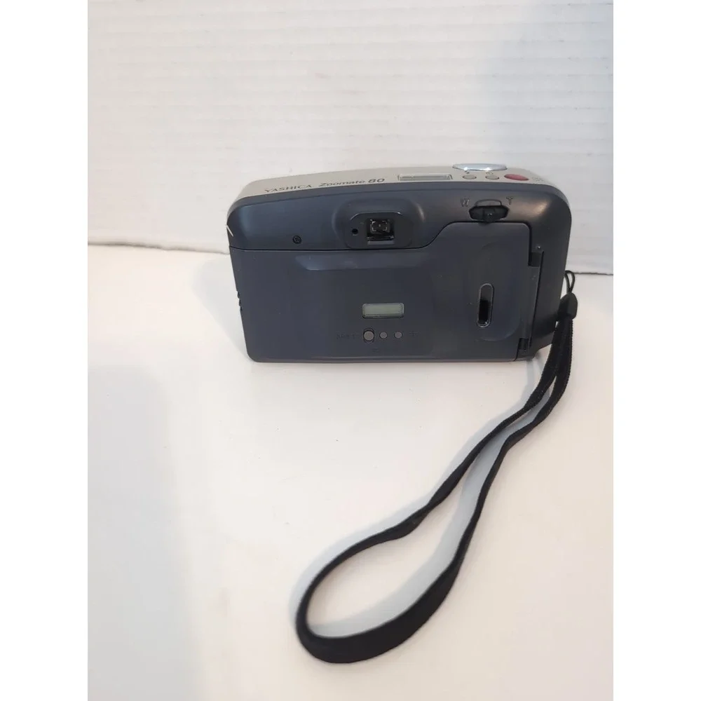 Yashica Zoomate 80 Point & Shoot 35mm Film Camera Untested Missing Battery Cover